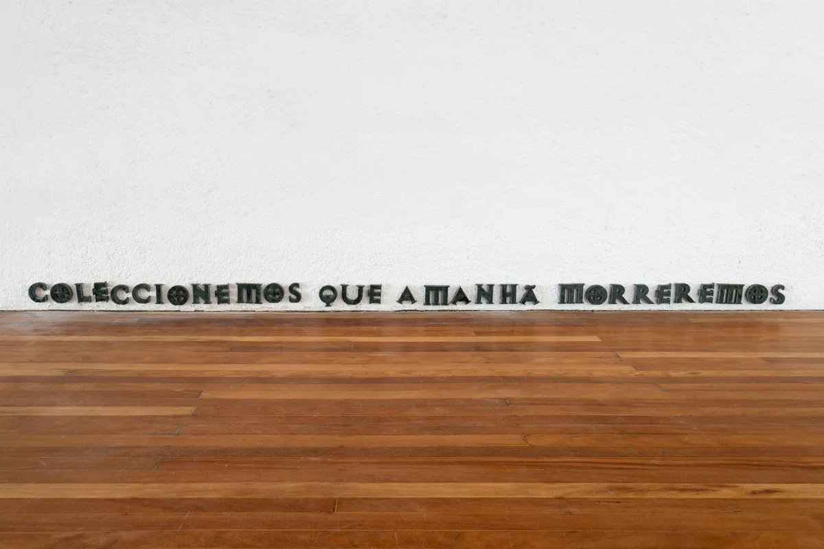 Coleccionemos que amanhã morreremos — Fernando Árias